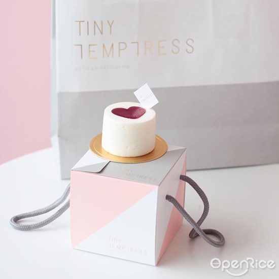 Tiny Temptress Artisan Patisserie, sri petaling, dessert, cafe, macaroon, klanf valley, kl, 马卡龙, 甜点, 蛋糕
