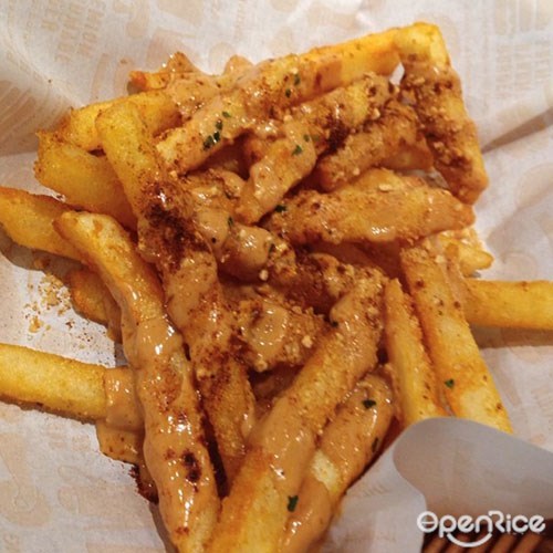 Tino’s Pizza, peanut butter french fries, fries, mid valley, kl
