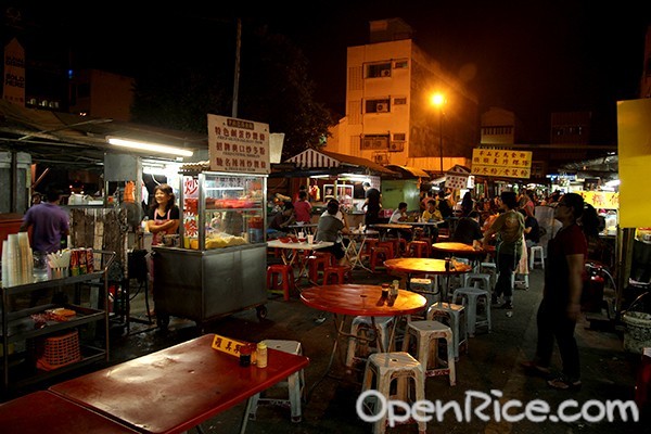 OpenRice Malaysia, Pudu Wai Sek Kai, Jalan Sayur, Kuala Lumpur, KL, food street, night, Malaysian food,  fried carrot cake, pork innards porridge, char kuey teow