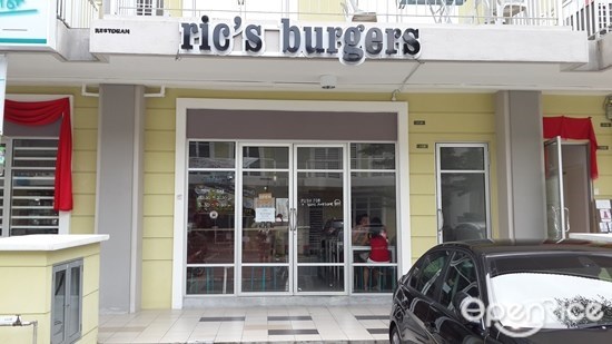 best burgers in Penang, Rockstarz Burger, Hillside Burger, Adam Burger, Charlie’s Burger, forty three cafe, Rics Burgers