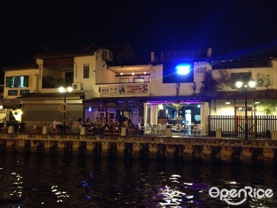 best cafes of Malacca Melaka, River Cafe Casa de Rio hotel, Dutch Harbour Cafe Stadhuys, Casa de Cafe, Eggxtra, Nubacha