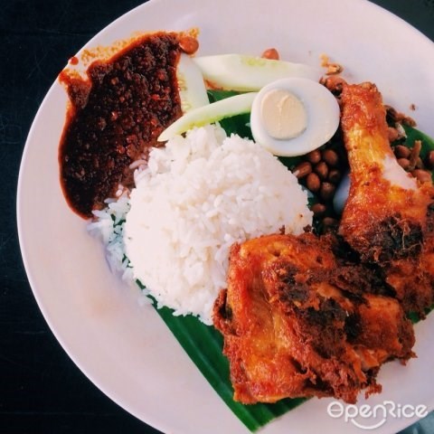 Damansara Uptown, village park nasi lemak, asian food, fried chicken