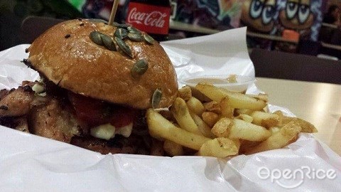 Burger Junkyard, Western food, Burger