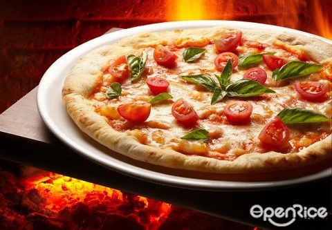Pizza, Italian, Cheesy, Thin Crust, KL, PJ