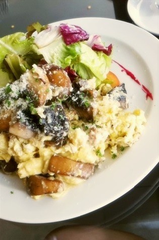 mixed mushrooms scramble egg